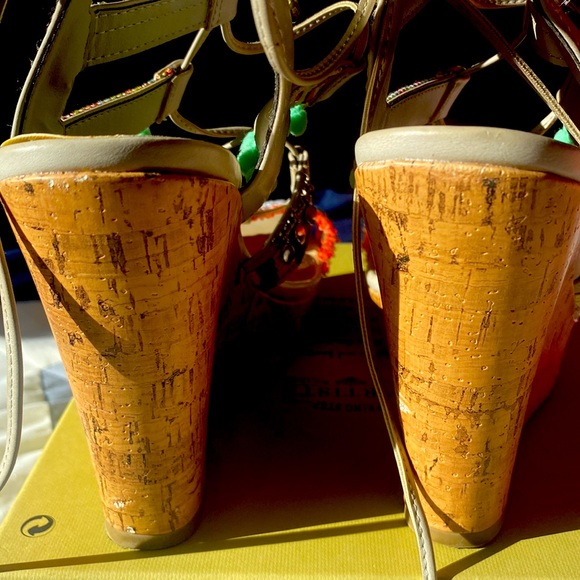 INDIIE Madden Girl Dressy Wedge Sandals Size 9 - Picture 9 of 9